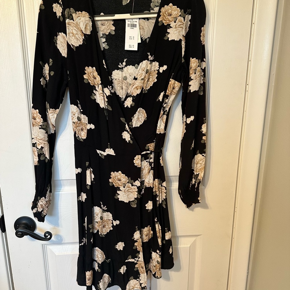 NWT Abercrombie casual wrap dress